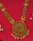CLASSIC ANTIQUE PEARL NECKLACE