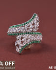 SPARKLING WHITE GREEN CUBIC RING