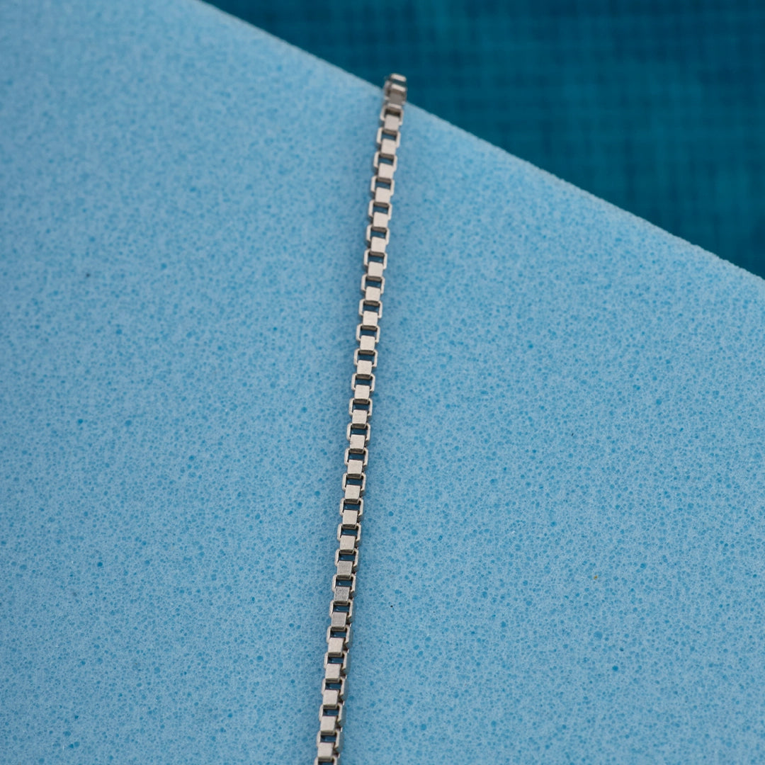 LUNA BUTTERFLY PENDANT CHAIN