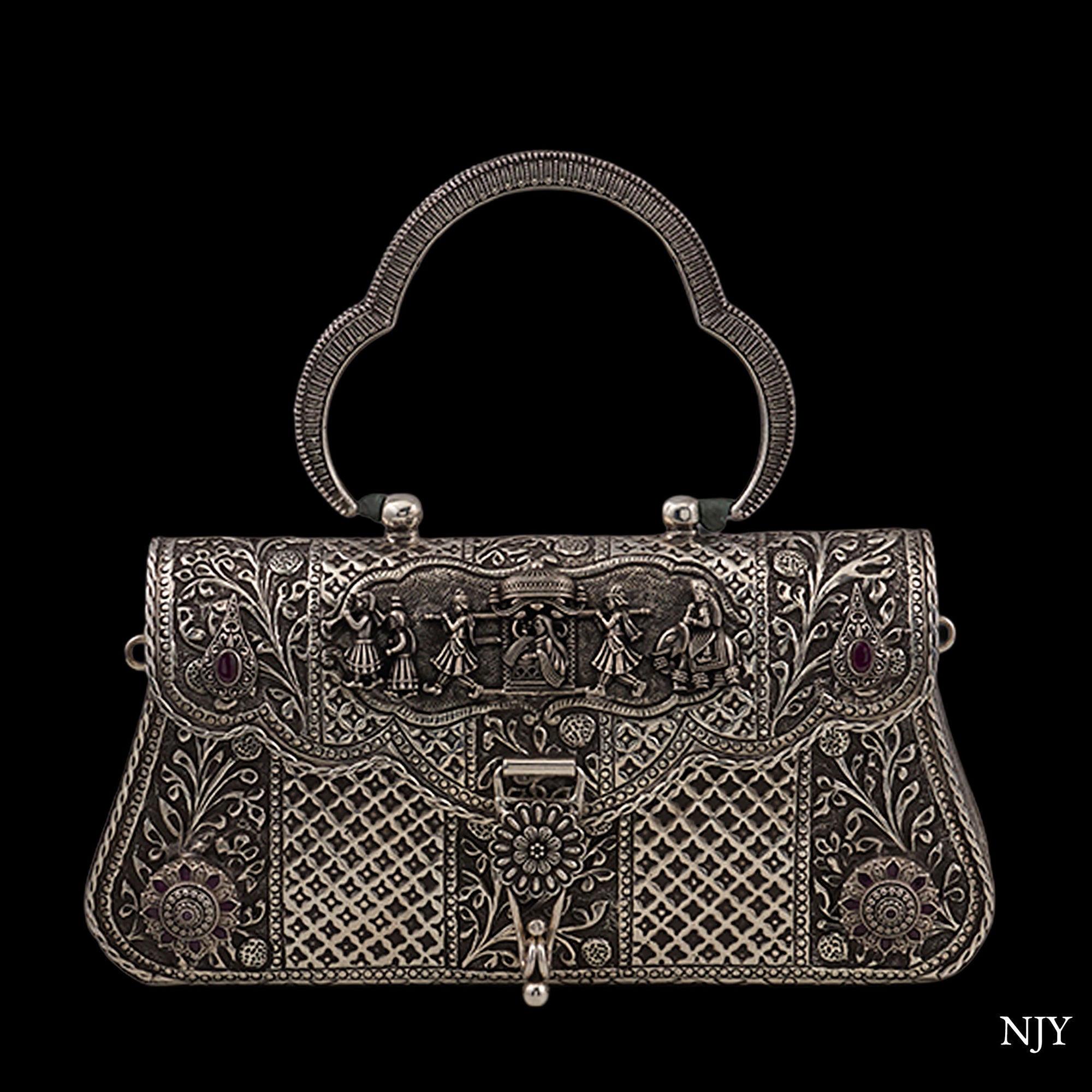 ROYAL ANTIQUE CLUTCH