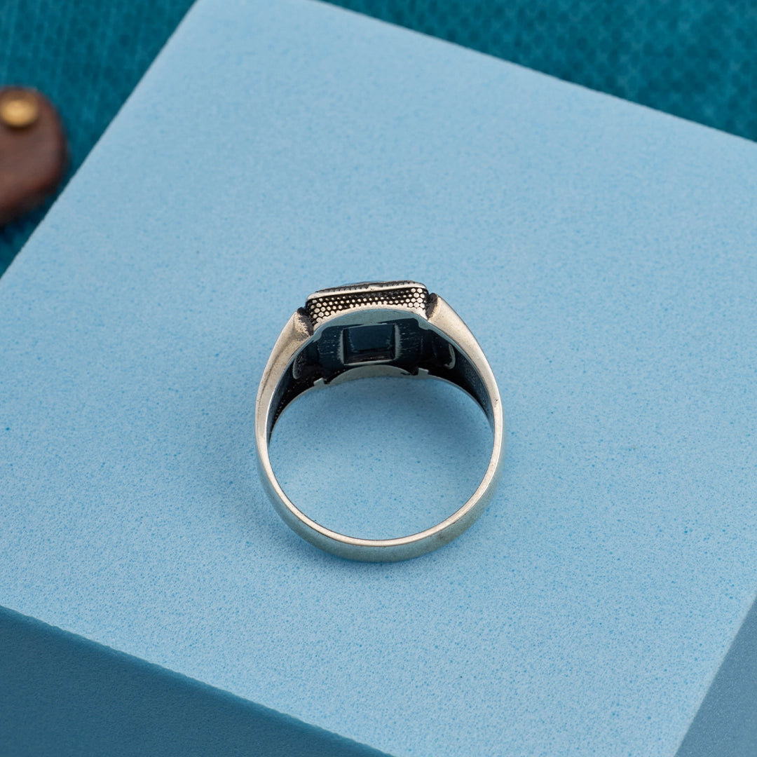 OBSIDIAN ROYALE RING