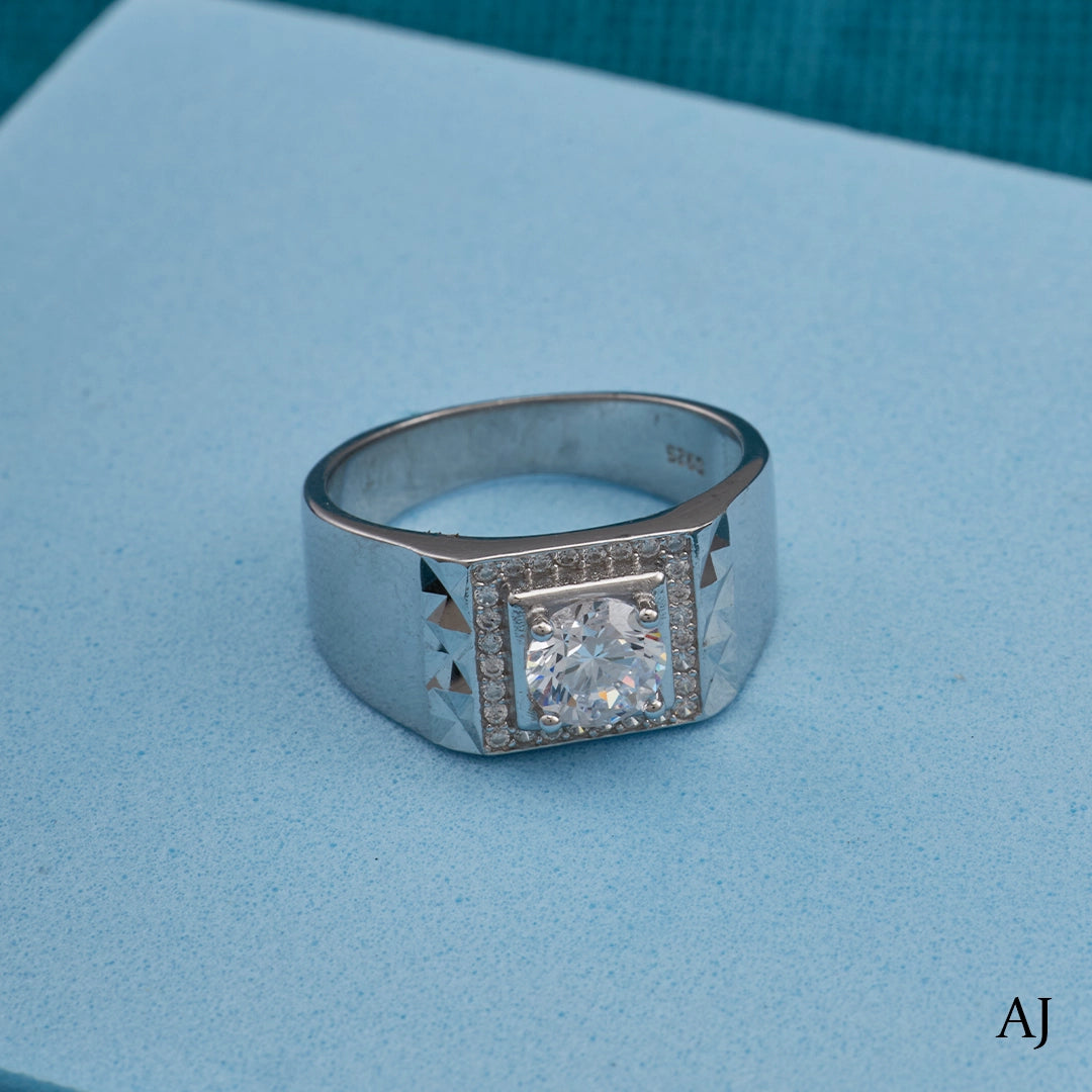 ELITE ROYALE RING
