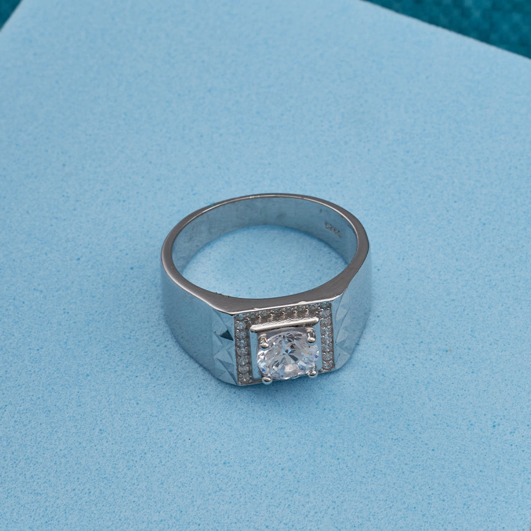 ELITE ROYALE RING