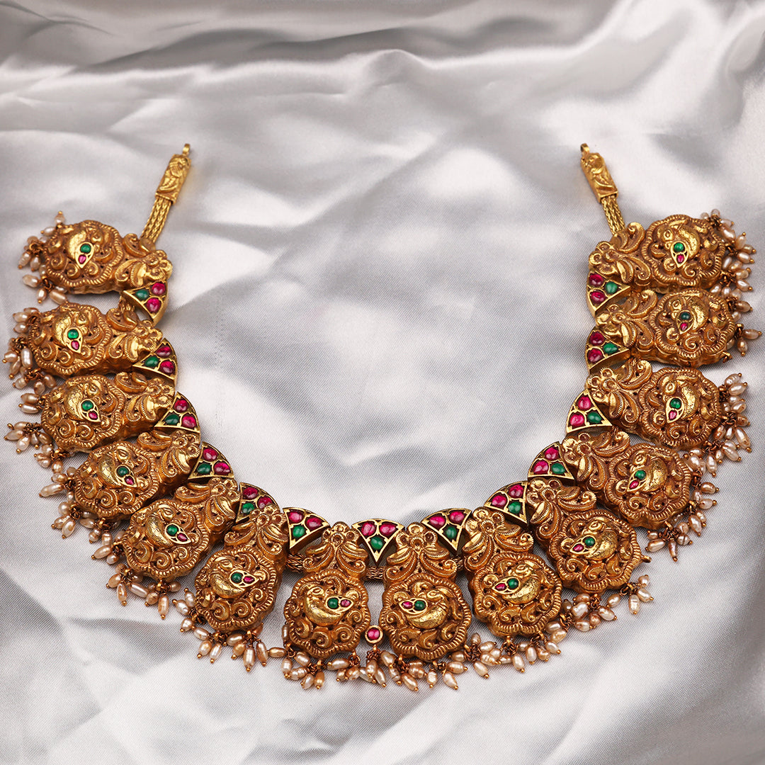 VINTAGE TRADITIONAL NECKLACE