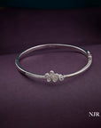 DAISY SHINE KADA