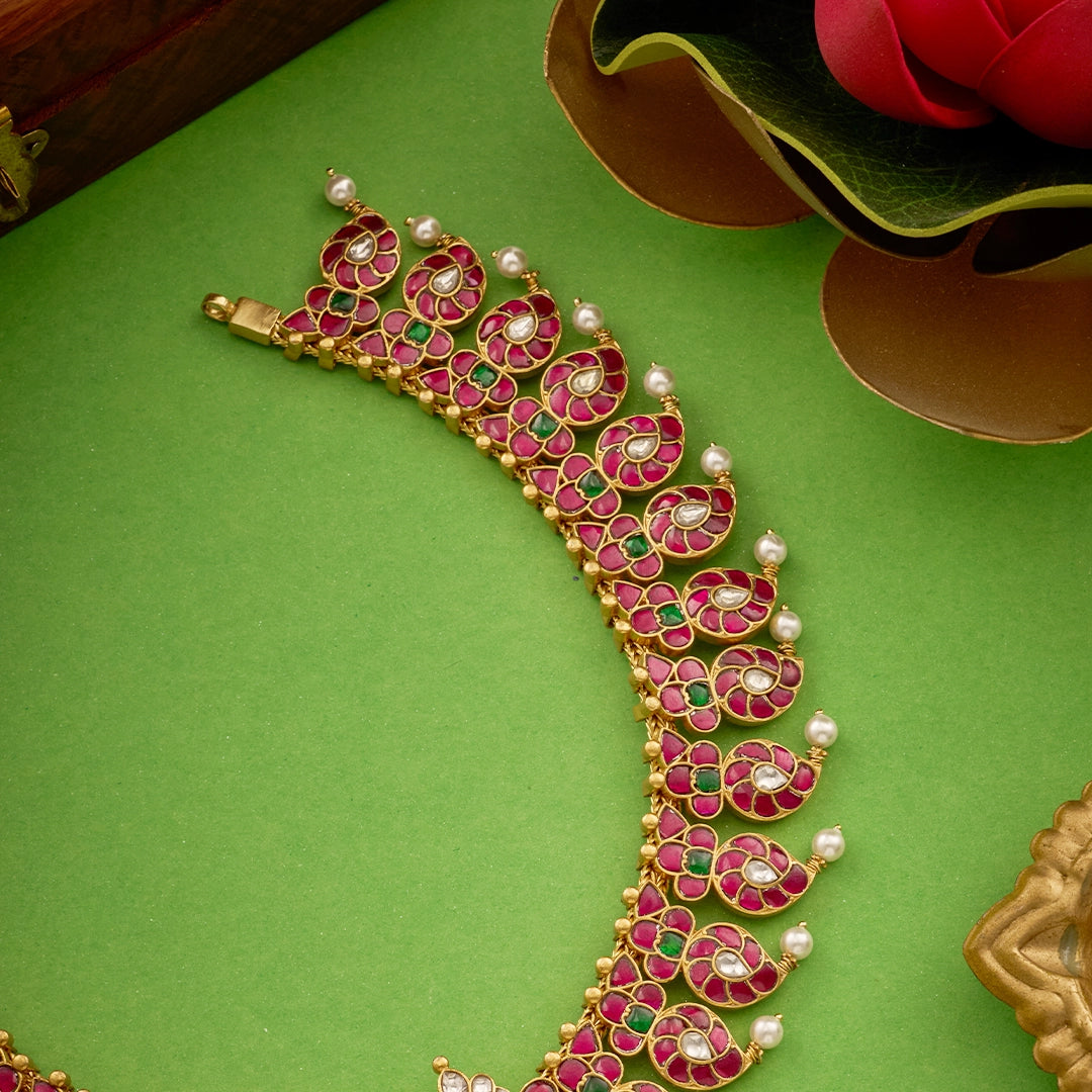 THE CRIMSON MANGO NECKLACE