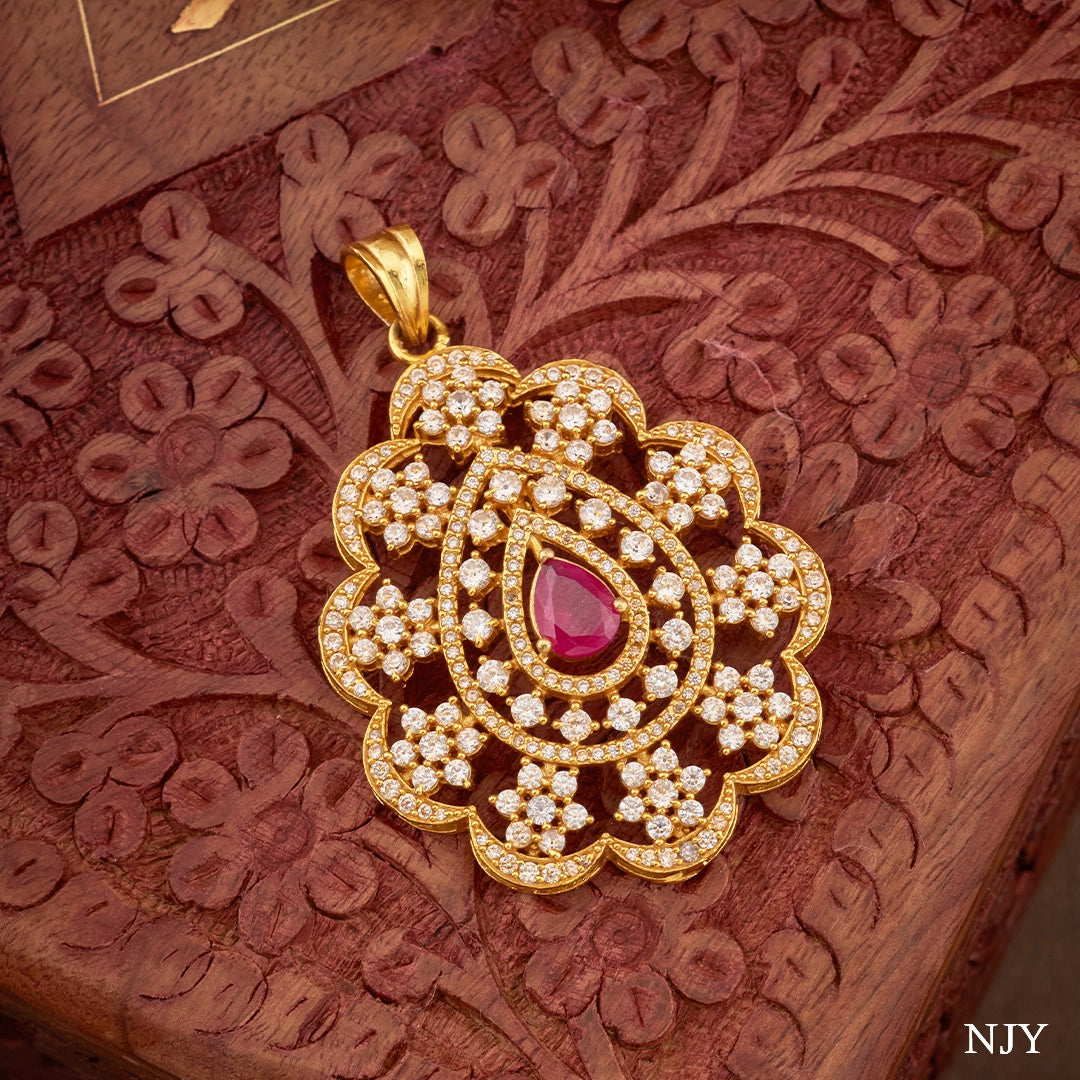 RUBY MAJESTY PENDANT