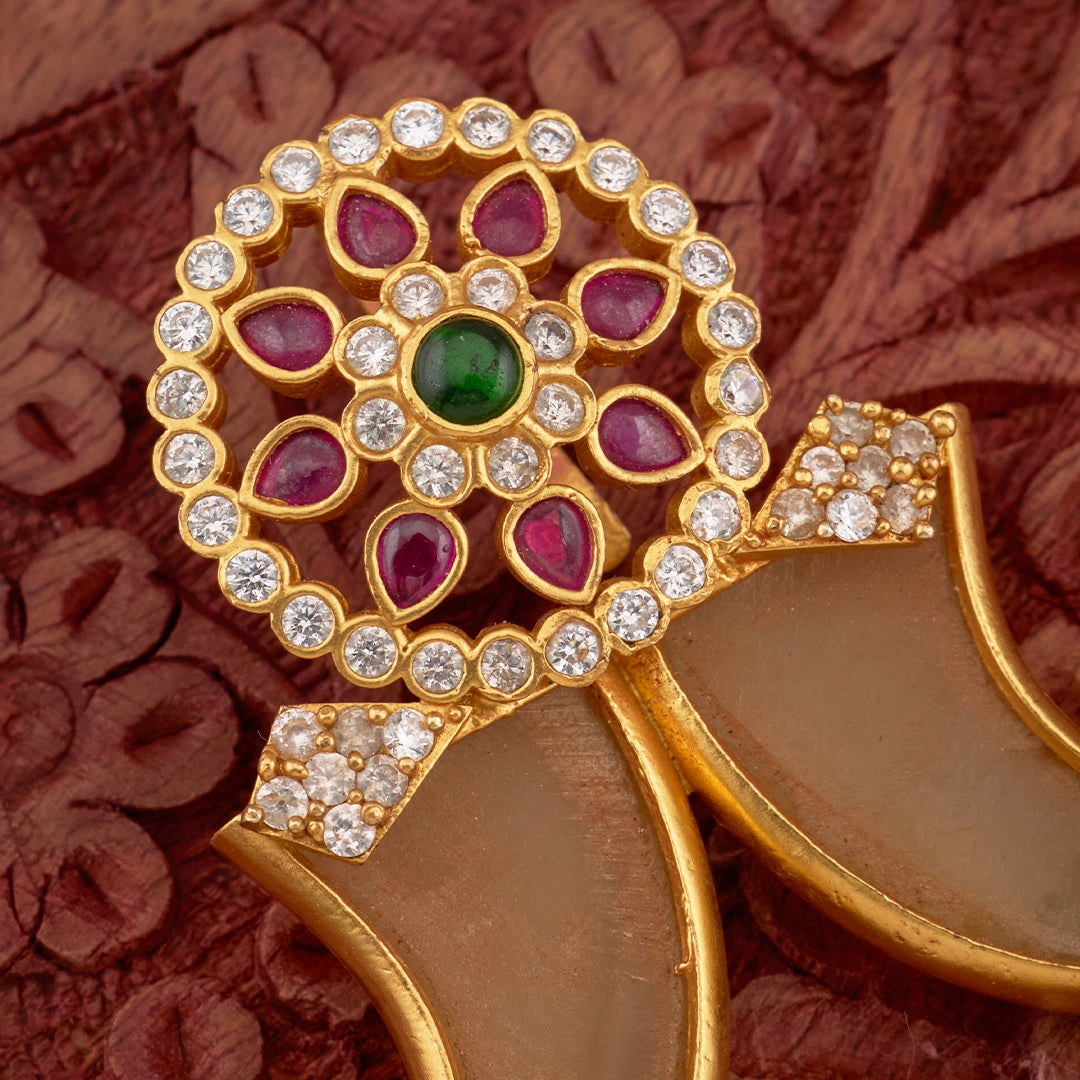 ROYAL PULIGORU PENDANT