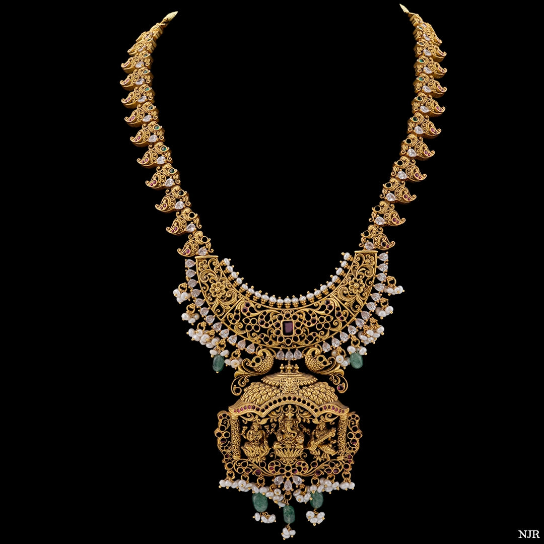 THE ROYAL DEVOTION NECKLACE