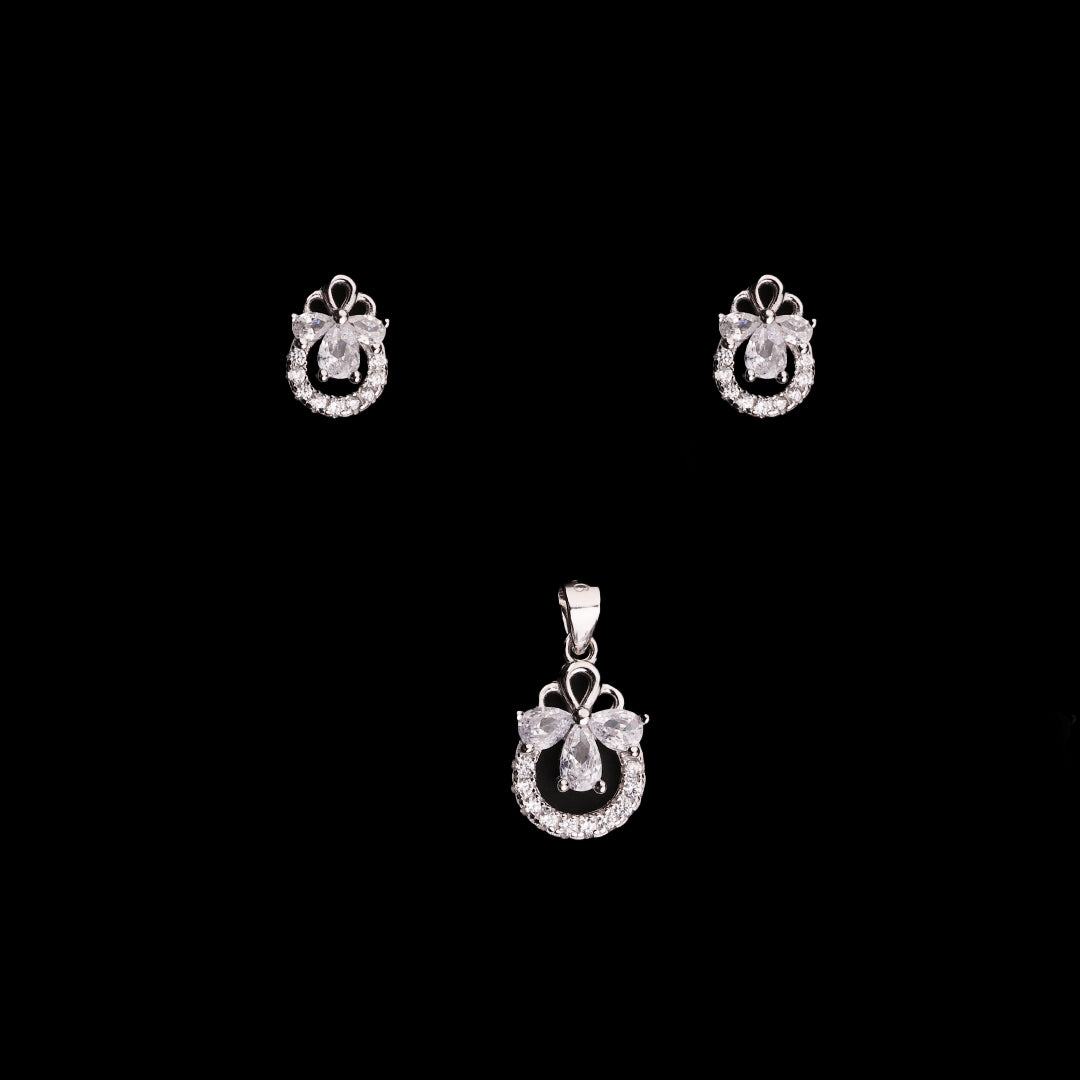SILVER SALTY CRYSTAL PENDANT WITH EARRINGS