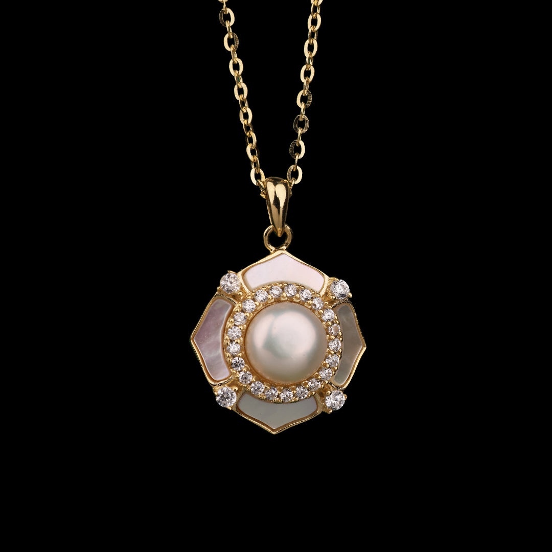 CUBIC PENDANT NECKLACE