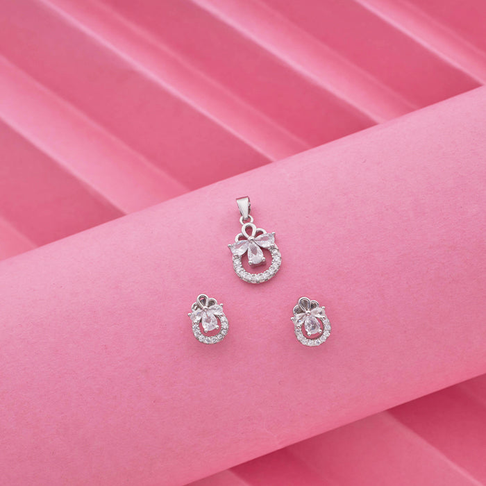 SILVER SALTY CRYSTAL PENDANT WITH EARRINGS