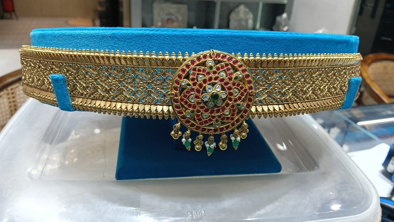 CHAKRA KUNDAN PENDANT DAAB